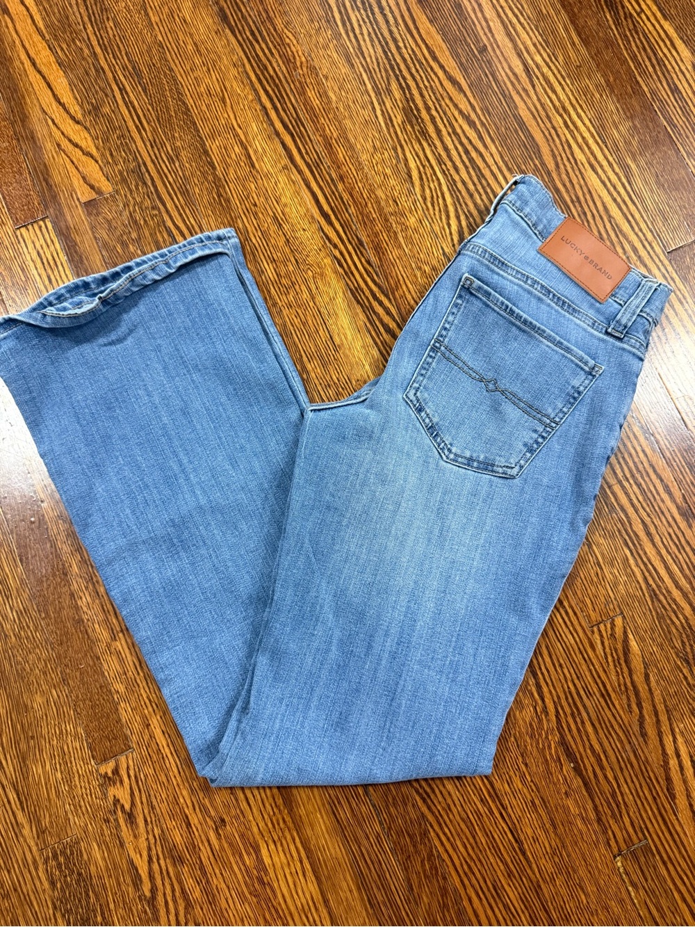 Lucky Brand Sweet Mid Rise Flare Light Wash Jeans Size 4/27A